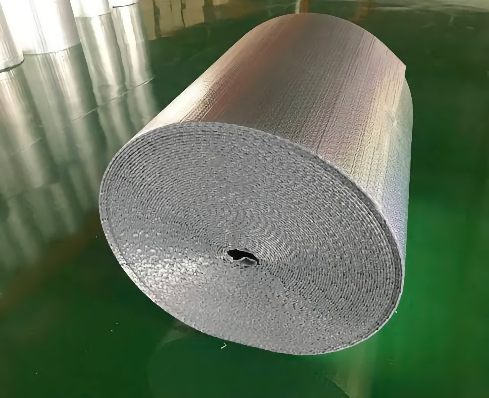 Bubble point insulation with one sided aluminum foil.